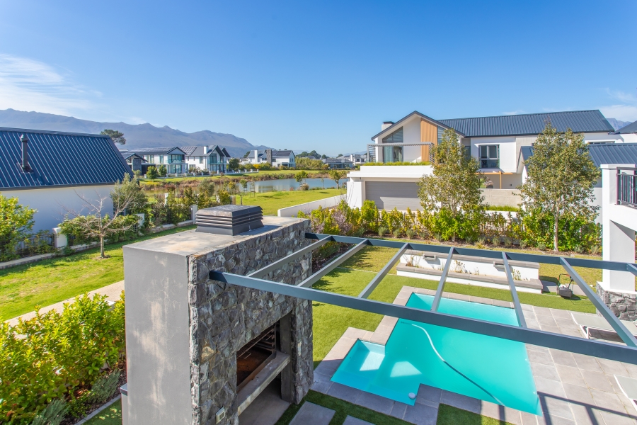 5 Bedroom Property for Sale in Val De Vie Estate Western Cape
